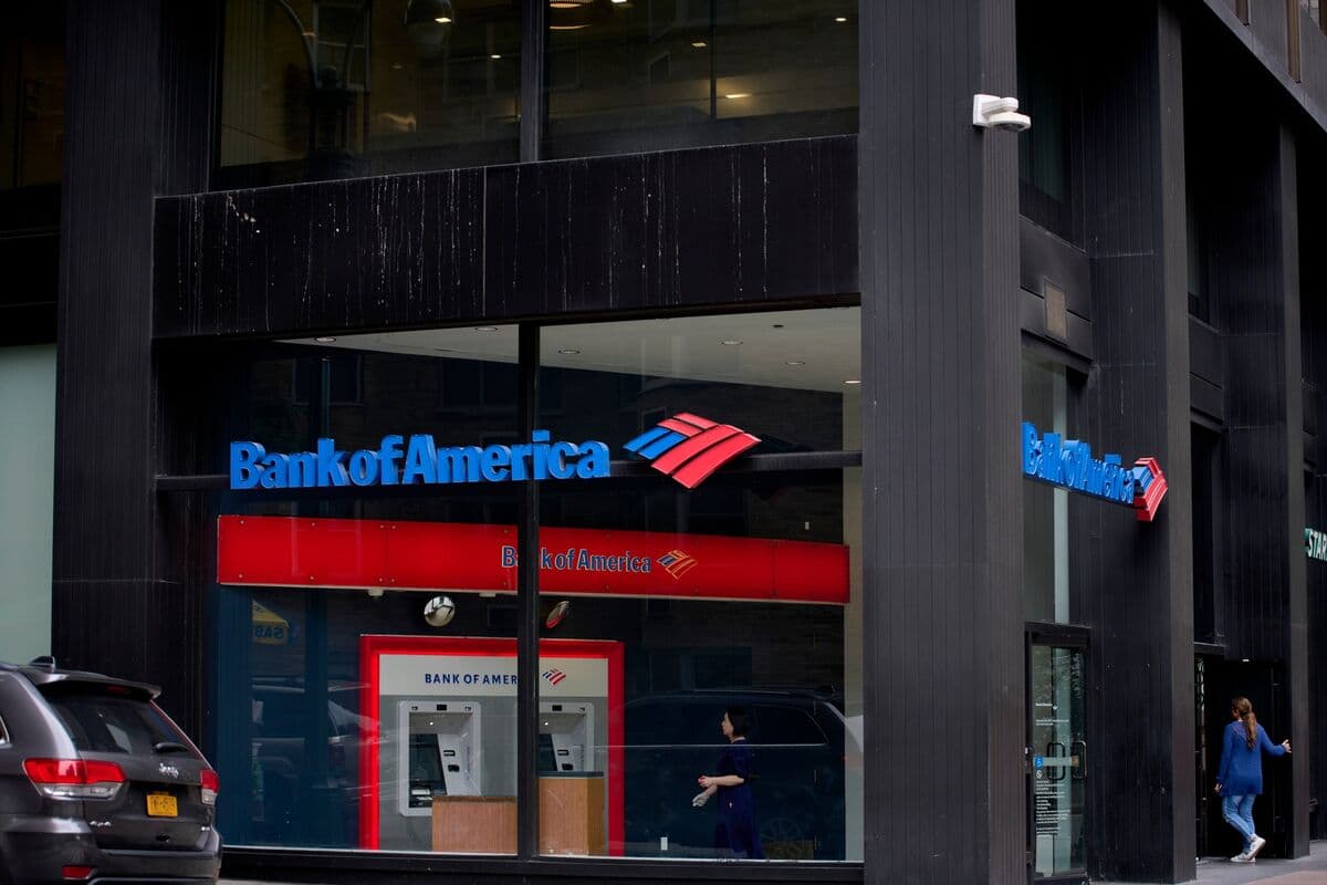 Bank of America's Bold Move: Junior Bankers at Risk of Reassignment for Job Hunting