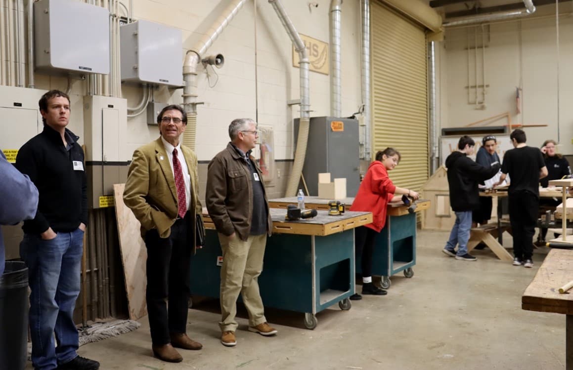Unveiling Career Pathways: Roseburg High School's Showcase for Future Leaders